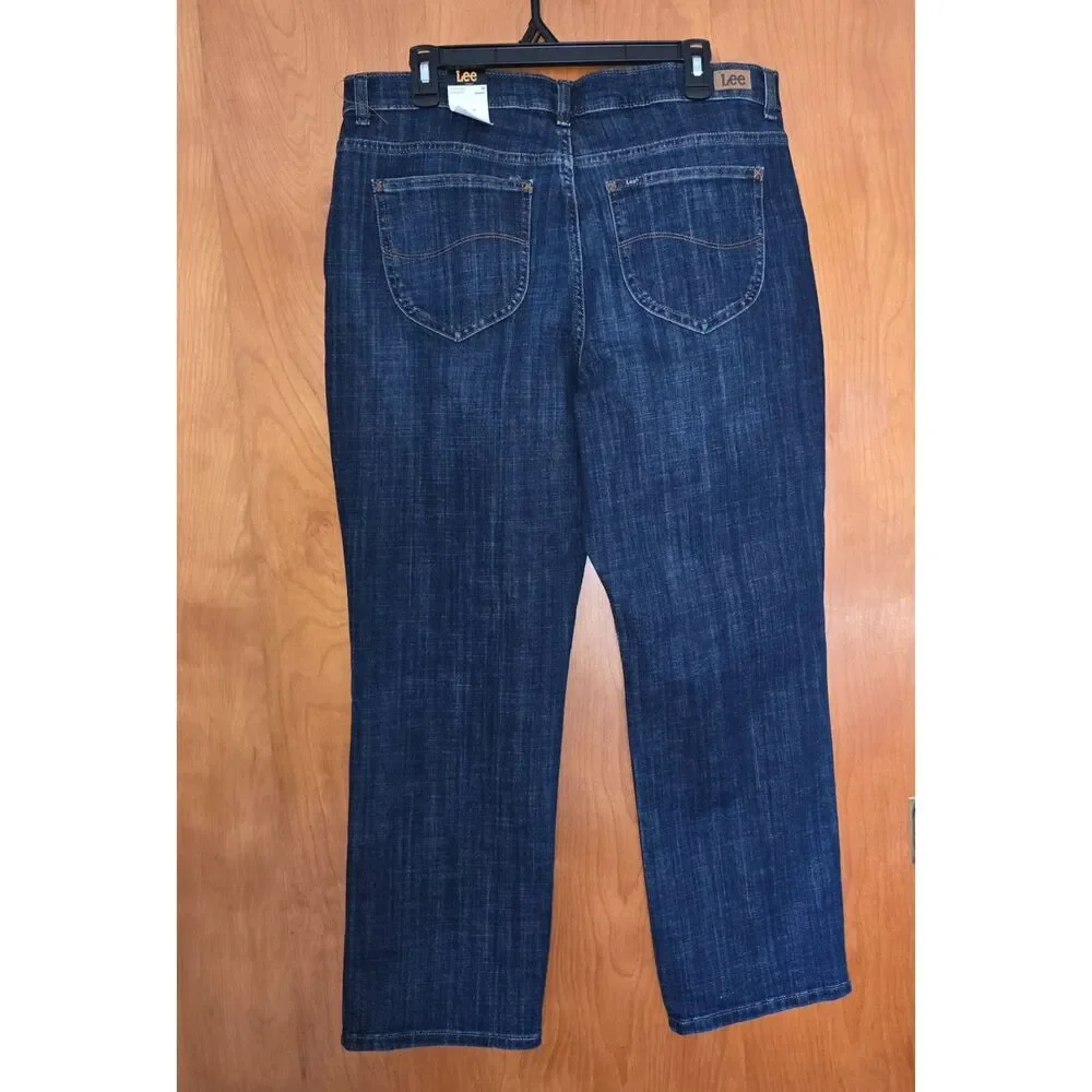 NWT Lee Women's Relaxed Fit Straight Leg Jean Mid Rise 16 Short Bewitched Blue - Picture 4 of 9